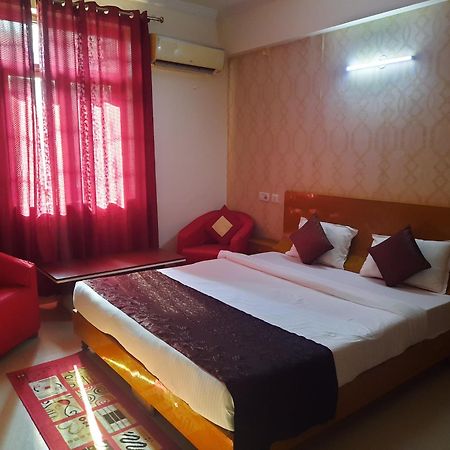Hotel Krishna International Vrindāvan Εξωτερικό φωτογραφία