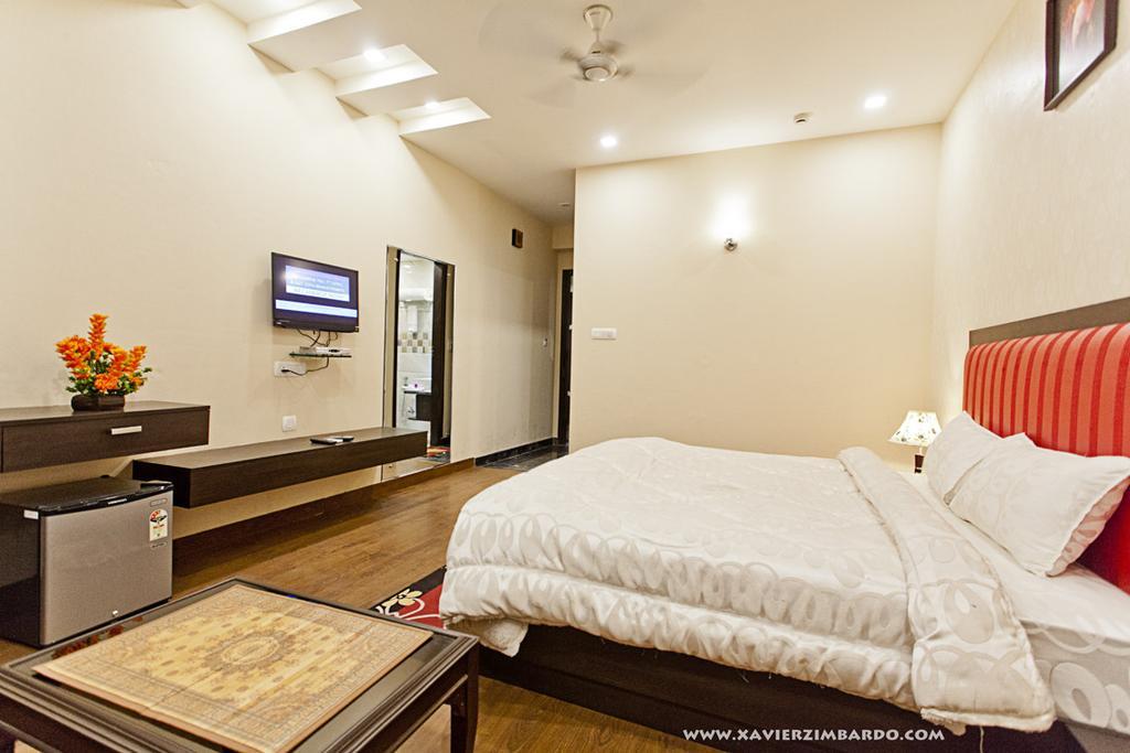 Hotel Krishna International Vrindāvan Εξωτερικό φωτογραφία