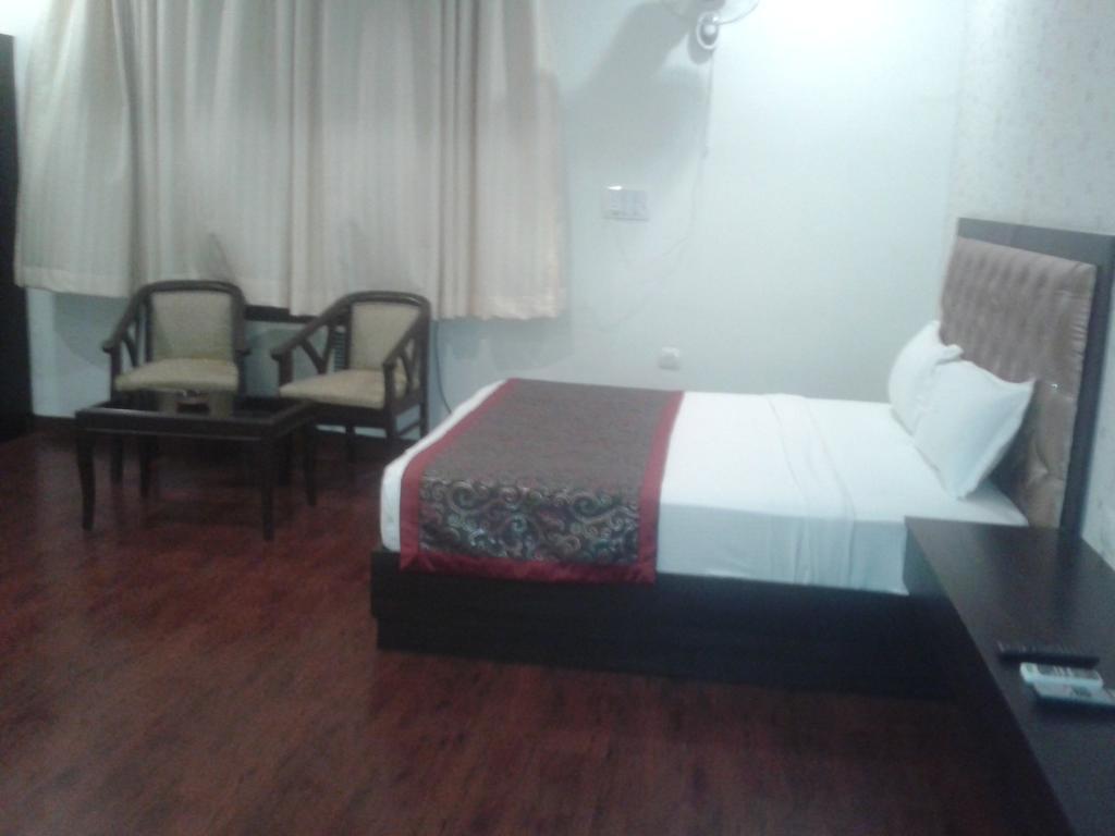 Hotel Krishna International Vrindāvan Εξωτερικό φωτογραφία