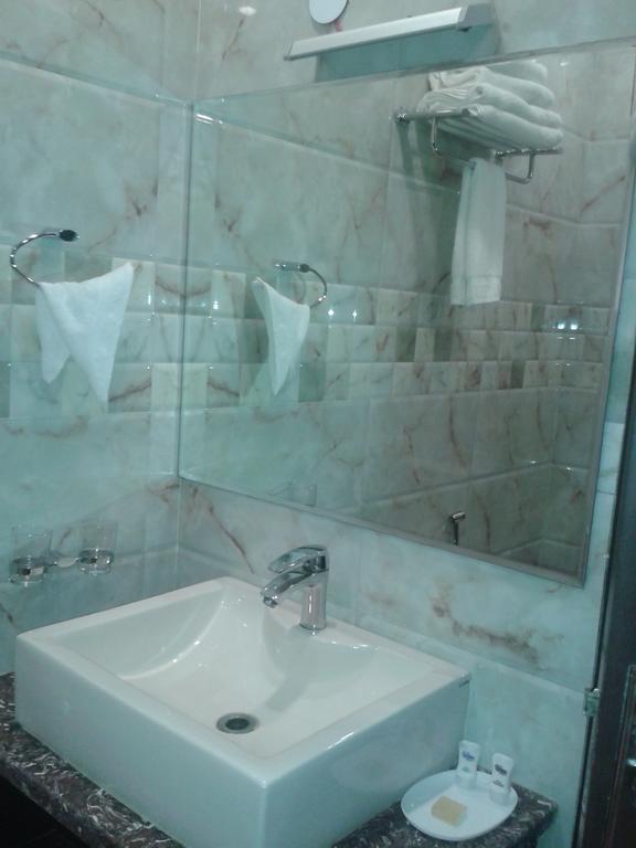 Hotel Krishna International Vrindāvan Εξωτερικό φωτογραφία