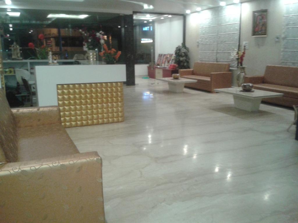 Hotel Krishna International Vrindāvan Εξωτερικό φωτογραφία