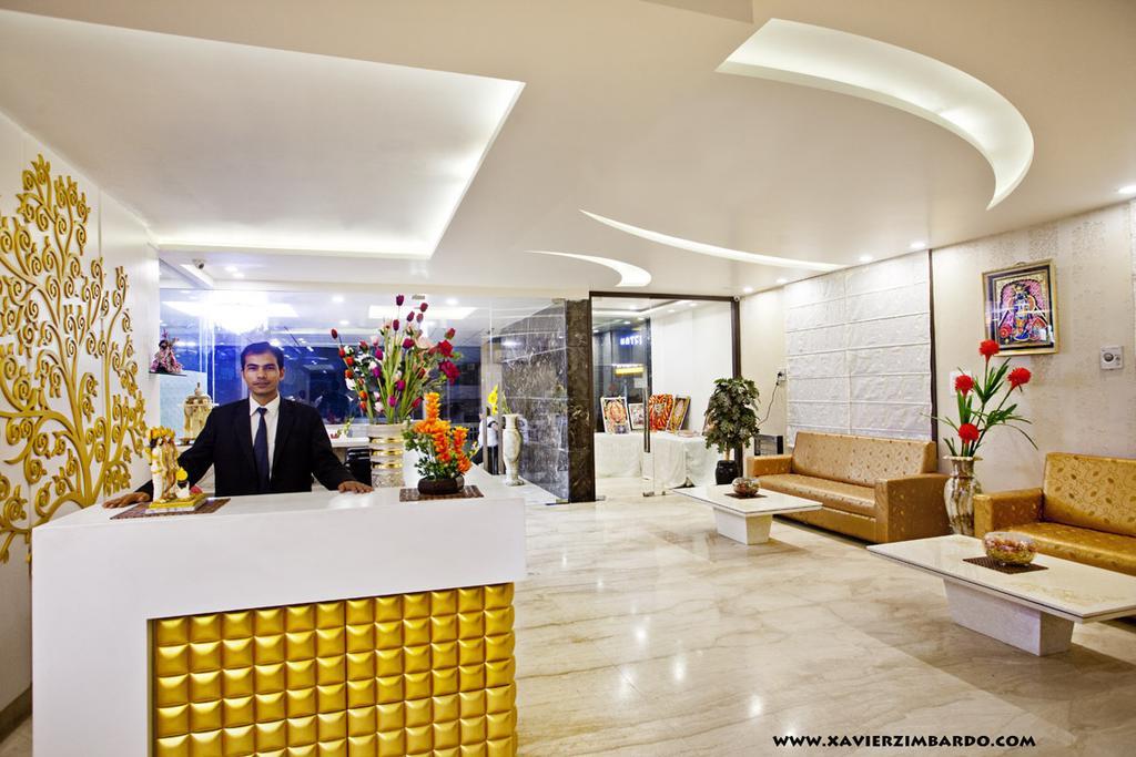 Hotel Krishna International Vrindāvan Εξωτερικό φωτογραφία