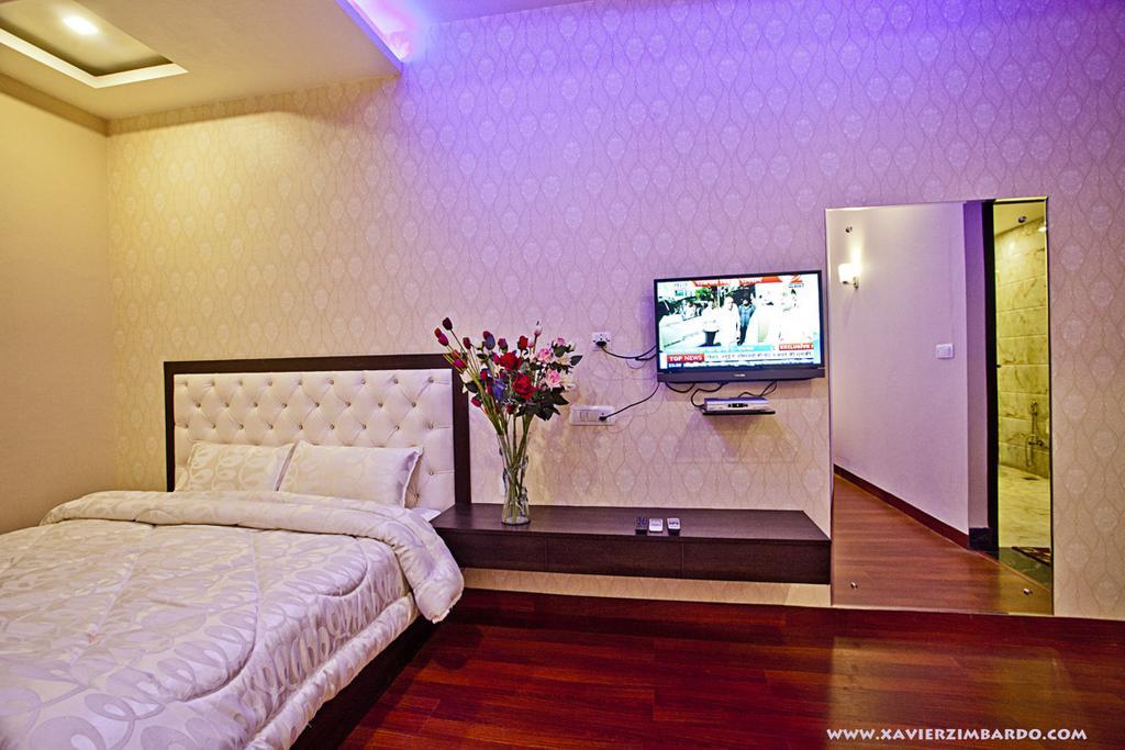 Hotel Krishna International Vrindāvan Εξωτερικό φωτογραφία