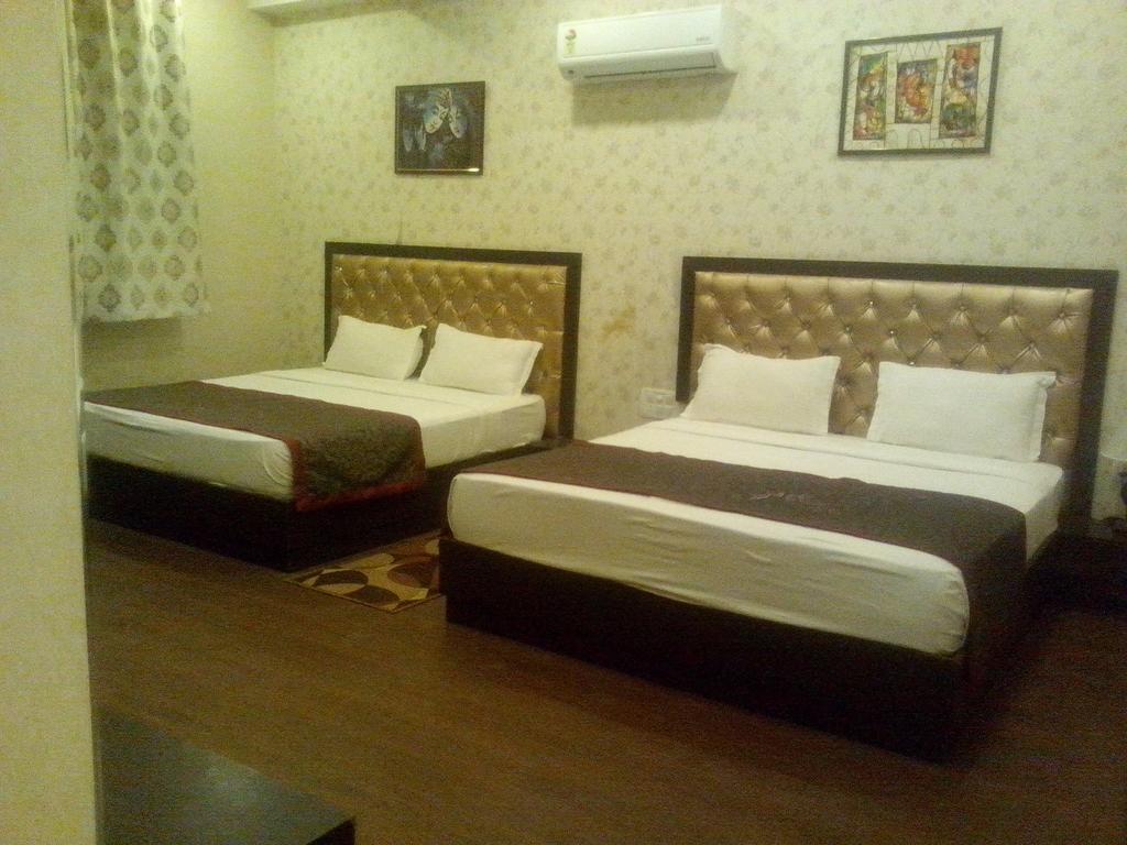 Hotel Krishna International Vrindāvan Δωμάτιο φωτογραφία