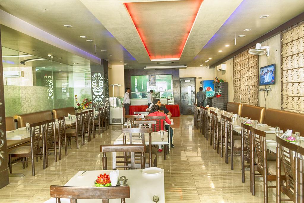 Hotel Krishna International Vrindāvan Εξωτερικό φωτογραφία